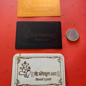 Messaggio di buona fortuna di Ganesha inciso in metallo dorato nero o legno - set da 10 carte
