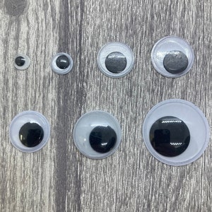 3D Googly Eyes Pack of 50 | Craft Wiggly Eyes for Scrapbooking, Puppet Making & DIY Projects UK