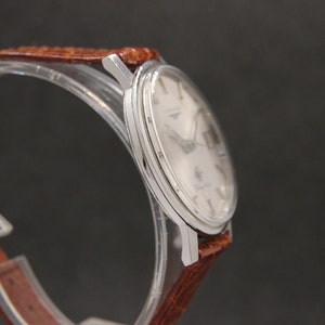 Orologio da polso da uomo vintage Longines Flagship, prodotto in Svizzera immagine 4