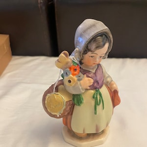 Friedel Figurine - Flower Girl/Dutch Girl