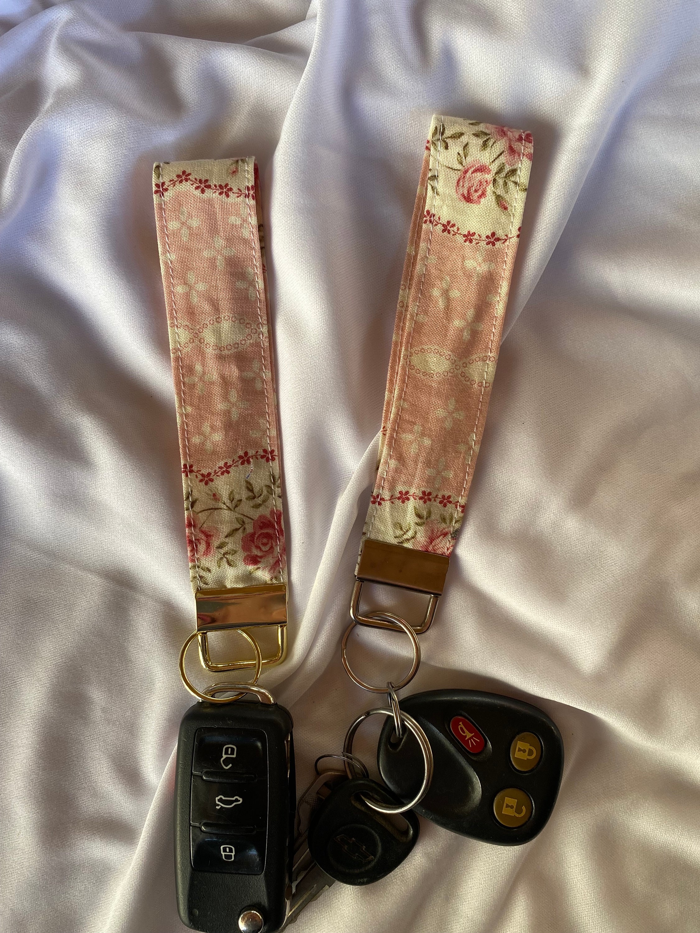 Off White Keychain - Etsy
