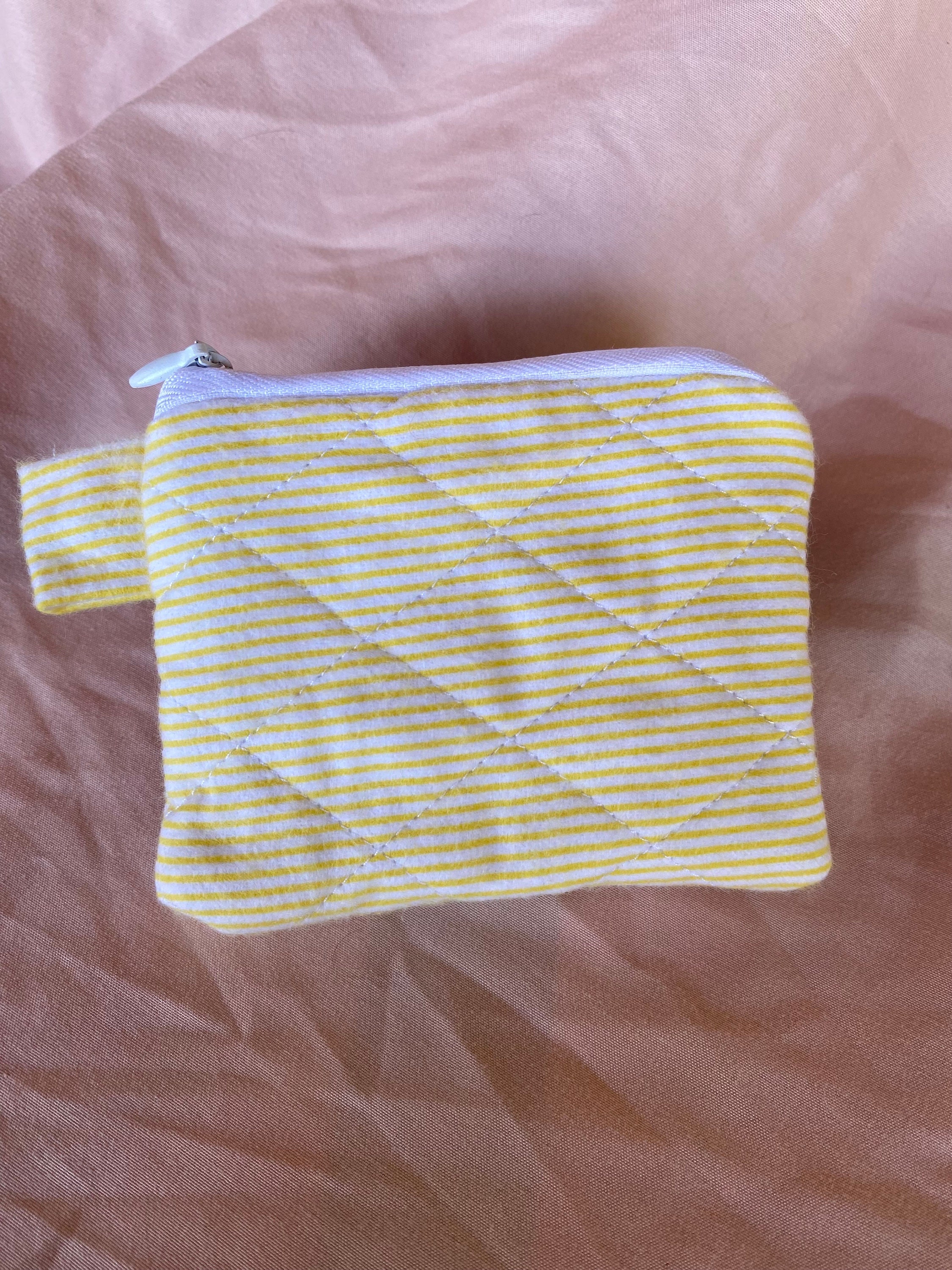 handmade pale yellow & white keychain wallet / airpods case / makeup pouch / card holder /coin purse bag