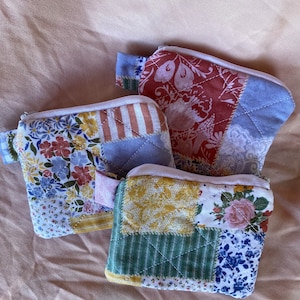 Monedero con llavero de patchwork bohemio hecho a mano, estuche para Airpods, estuche para maquillaje, tarjetero, monedero