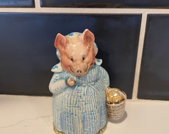 Beswick England Beatrix Potter’s “Aunt Pettitoes”
