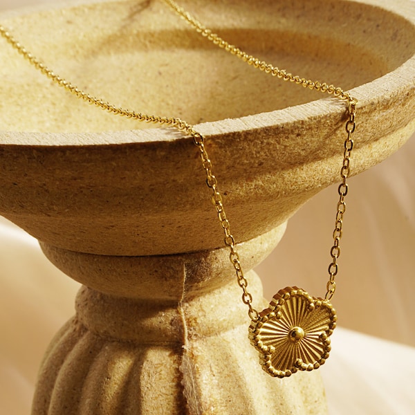 High Quality Clover Necklace| 18K Gold Plated  Leaf Clover Necklace| Charm Necklace|Mop Clover Necklace| Gold Clover Necklace