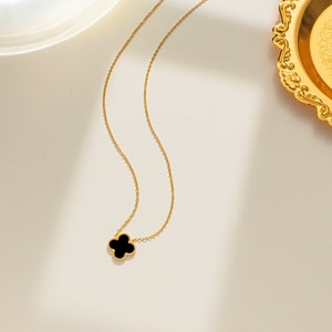 High Quality Clover Necklace| 18K Gold Plated  Leaf Clover Necklace| Charm Necklace| Mop Clover Necklace