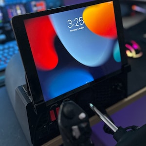 Honeycomb Alpha/Bravo drop-down iPad-houder
