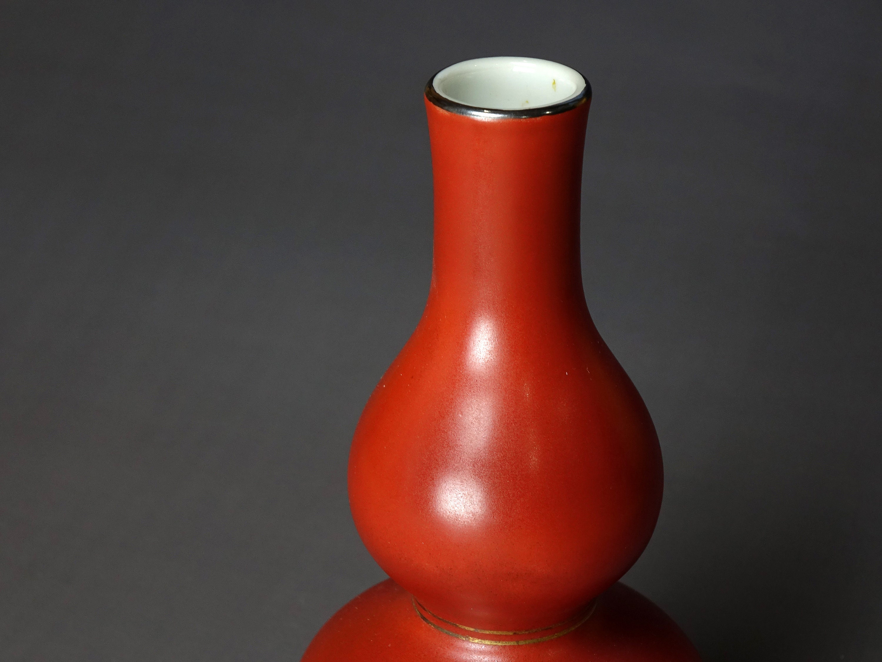 Double Gourd Red Glaze Vase Made by Eiraku Zengoro XVI Double Gourd Red Glaze Vase Made by Eiraku Zengoro XVI