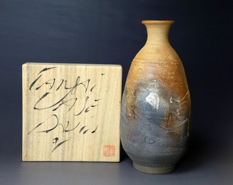 Tansai Yakishime Vase made by Canadian-born David Atamanchuk (b.1951)