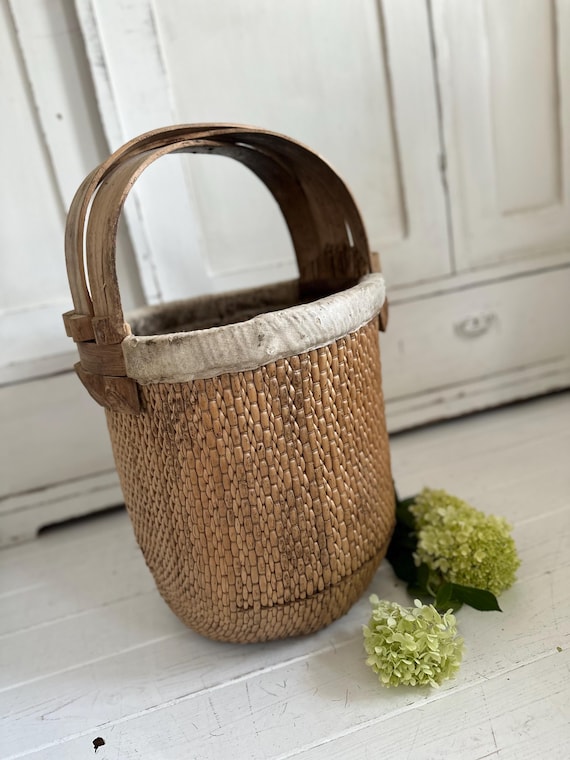 Old antique Asian rice basket, rattan basket with elm wood handle, rich patina, 1900s wooden basket wicker basket 2nd choice