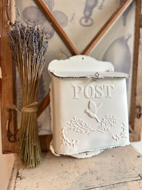 Mailbox postbox tin box vintage metal