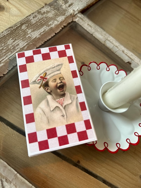 Matches, matchbox, decorative firelighters