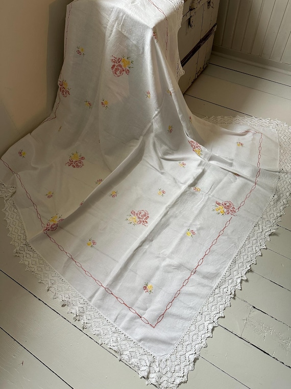 Tablecloth handmade embroidered tablecloth