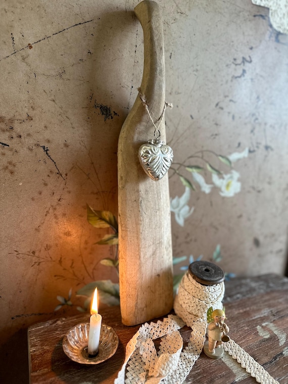 Old antique board clothes slapper wooden board vintage decoration