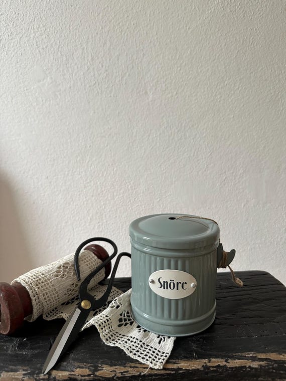 Knitting tin can retro storage tin for embroidery tin can vintage