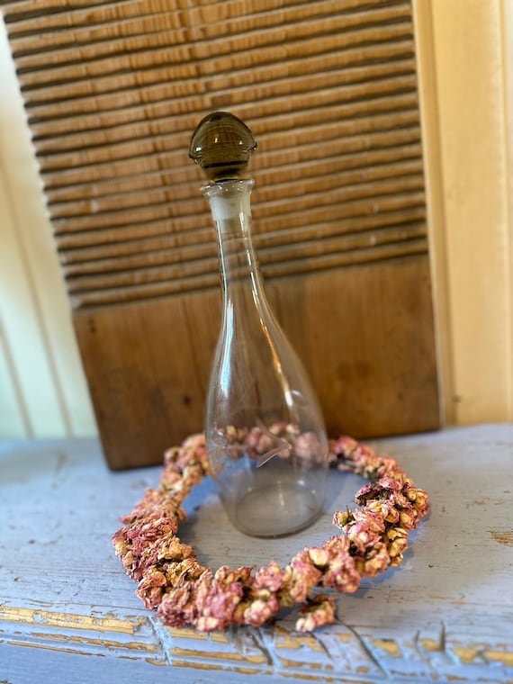 Old antique bottle glass bottle cut glass decoration vintage