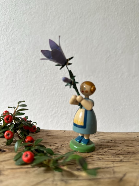 Old antique flower children flower girls Erzgebirge folk art decoration