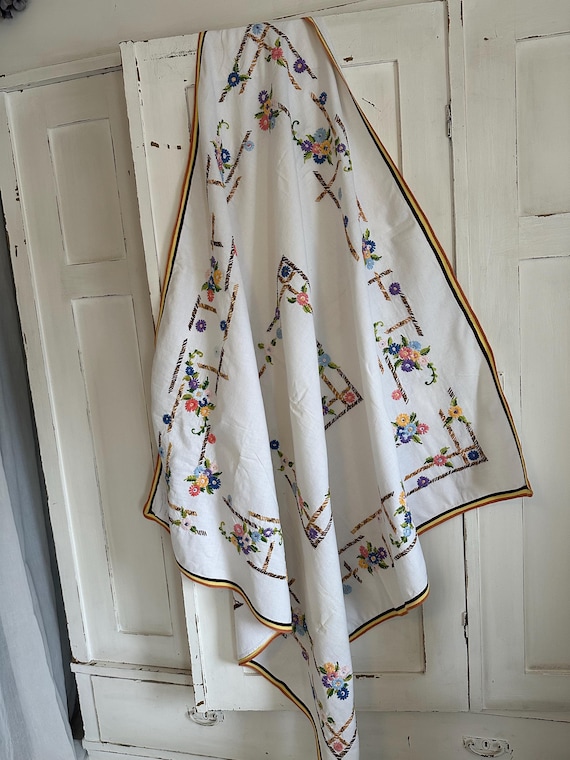 Tablecloth handmade embroidered tablecloth
