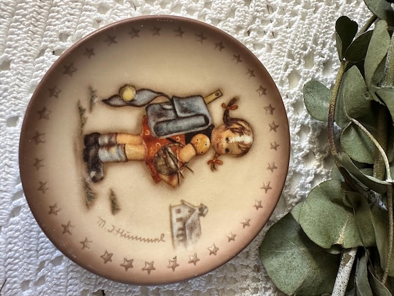 Goebel collector's plate / Meter. J. Hummel annual plate, collector's plate, Made in Germany, vintage