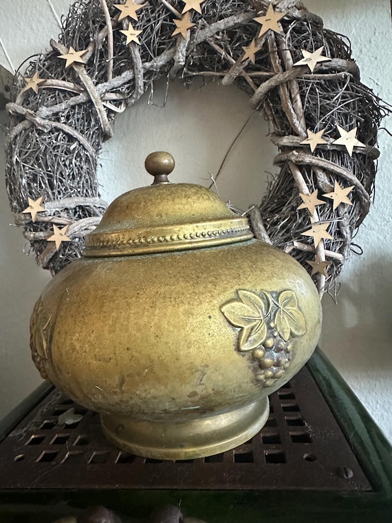 Old antique can storage bowl tray vintage decoration shabby