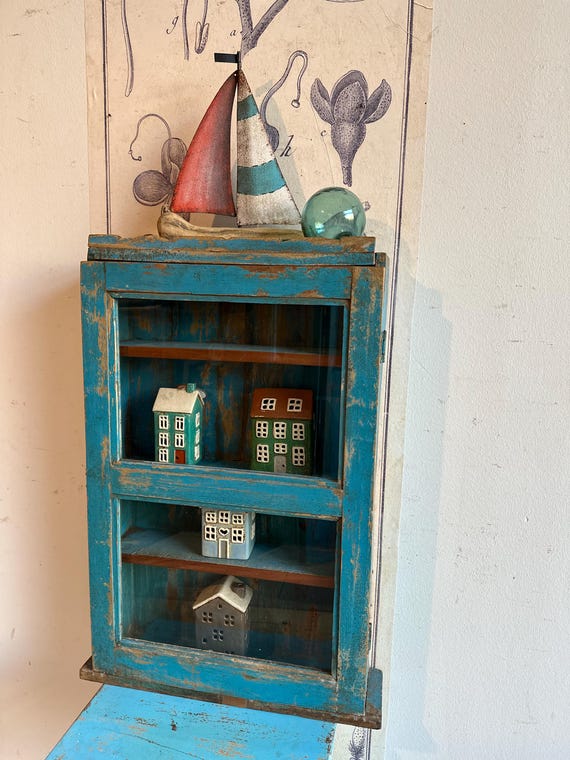 Display cabinet, wall cabinet, hanging display case, furniture, glass display case, shelf cabinet, antique finish