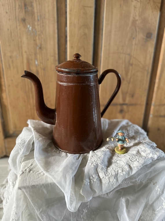 old antique jug, enamel jug, brown, vintage, shabby