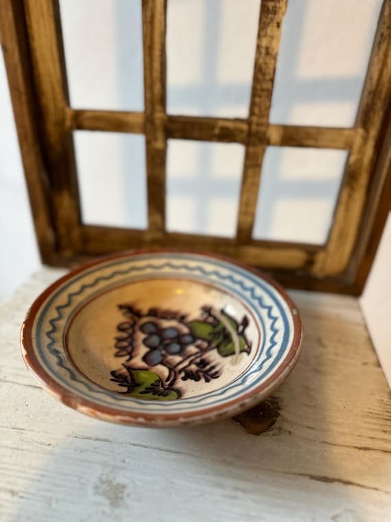 Old antique bowls, ceramic bowl, vintage country house ceramic