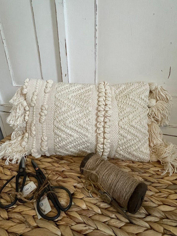 Cushion complete with filling decorative home textiles