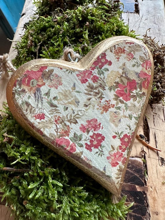 Pendant, decorative pendant, wooden heart, decorative heart, antique finish, hearts, decoration, vintage