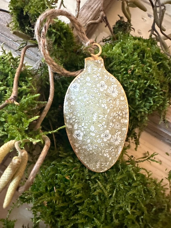 Metal pendant Easter Easter decoration pendant vintage decoration Easter eggs made of enamel