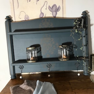 Oude antieke keukenplank vintage shabby