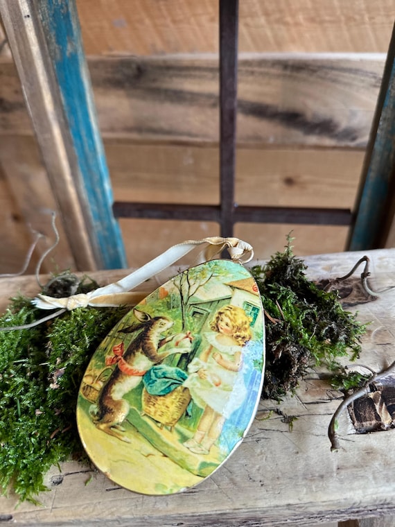 Metal Easter pendant, Easter decoration, vintage Easter egg