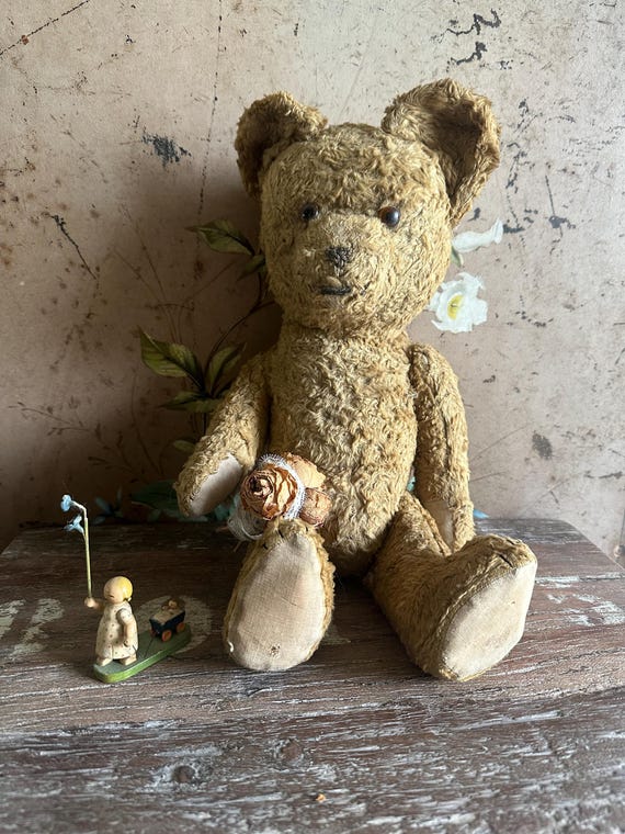 Old antique teddy bear vintage brocante doll