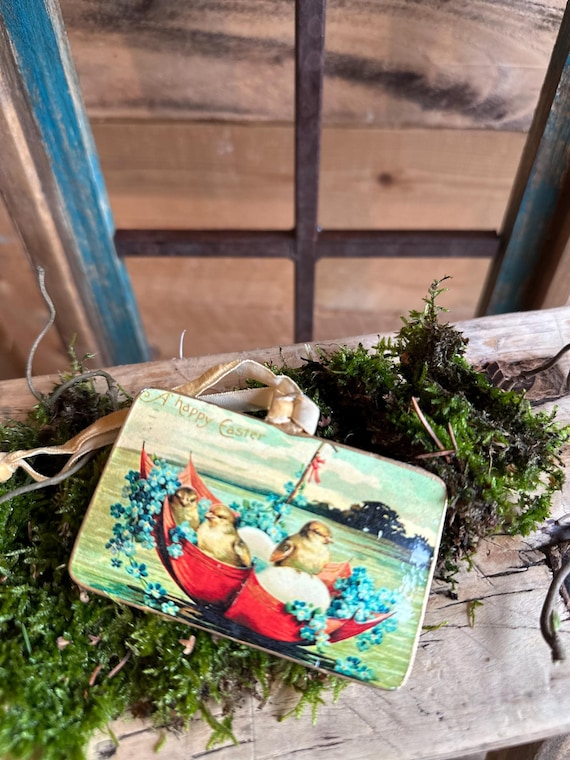 Metal pendant Easter Easter decoration pendant vintage decoration