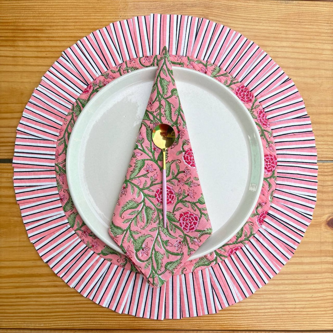 Blooming Feast Quilted Place Mat NCU0PTT1601