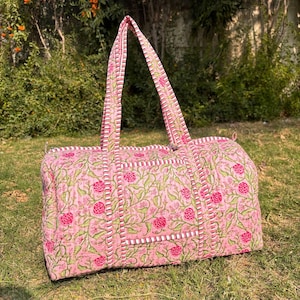 Große rosa Blumen Baumwoll-Quilted Duffle-Bag mit Blockdruck Geschenke Handgemacht Bunt Reisen Übernachtung Reisen Fitnessstudio Einkaufen