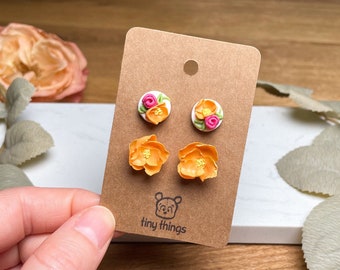 Delicate flower stud earrings (set of 2) | Handmade jewelry | Blossoms in apricot and rose | Hypoallergenic stainless steel | Perfect gift idea