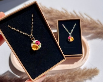 Handmade flower necklace - gold or silver colored - polymer clay jewelry, dainty jewelry chain - gift idea - delicate necklace