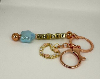 SHINee Perlen Schlüsselanhänger • Roségold, Blumiges Herz, Sternanhänger