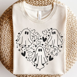 Fantasma San Valentín svg, Fantasma lindo en el corazón svg, Contorno del corazón svg, Día de San Valentín svg, Imágenes prediseñadas fantasma espeluznantes svg, Formas del corazón svg, Corazón Doodle