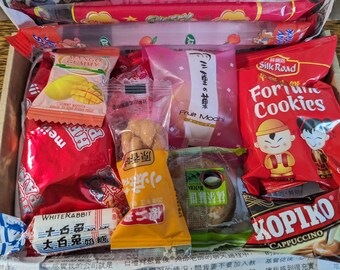 Mini Mooshie box/snack box/ hamper/ party favour/ asian snacks/ mochi and candy box/postbox snacks/ sweet and savoury snacks, personalised