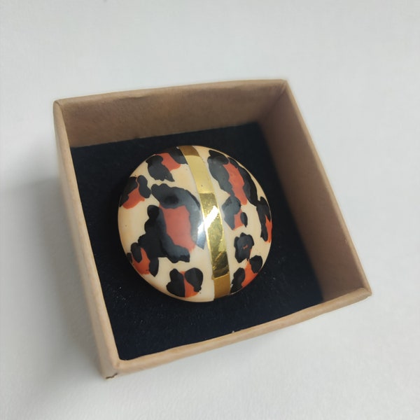 Bijou bague léopard, en porcelaine peinte à la main par artisan créateur issu du savoir-faire de Limoges