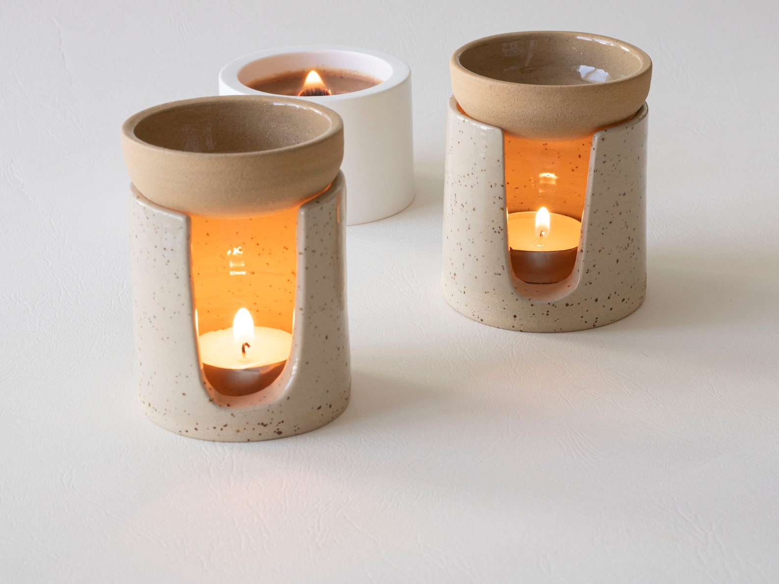 White Ceramic Aromatherapy Censer: Essential Oil Diffuser & Candle Warmer