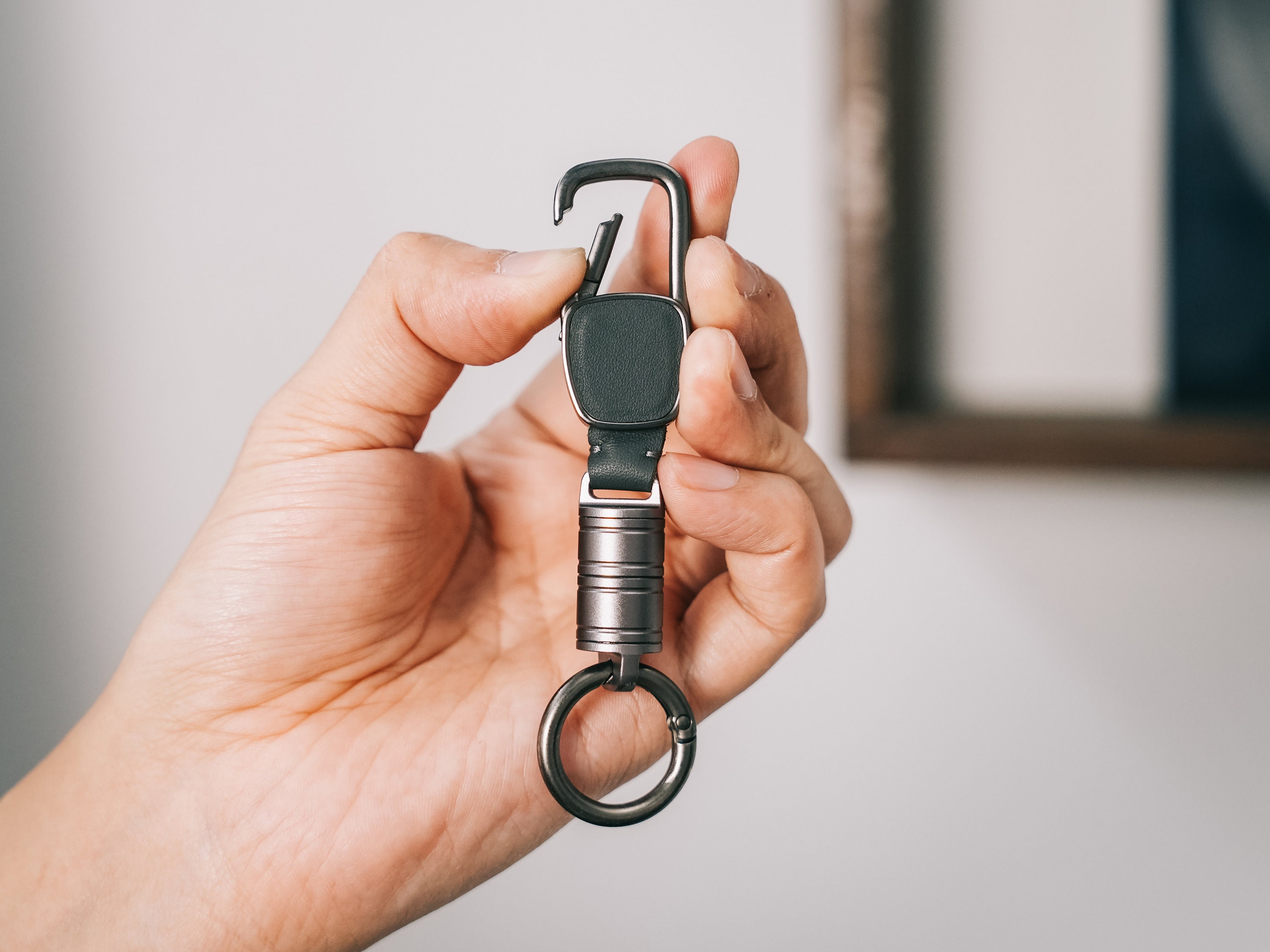 Augoing Keychain,Key Ring Clip for Men,Universal Key Chain Hook with Quick Release,Heavy Duty Key Chain for Car Keys,Carabiner Without Spring Inside.