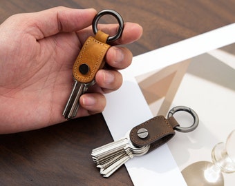 Minimalist Leather Key Organizer: Compact Crazy Horse Keychain - Etsy