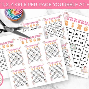 Może przedstawiać: Drukowane arkusze do gry w bingo "Summerween" z kolorowym wzorem. Arkusze zawierają siatki bingo z numerami i grafiką o tematyce letniej. Tekst "PRINT 1, 2, 4 OR 6 PER PAGE YOURSELF AT HOME!" znajduje się na g&oacute;rze.