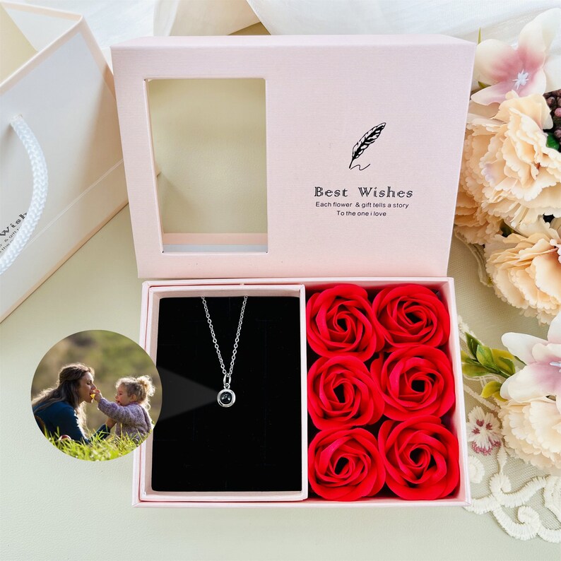 Collier personnalisé avec projection de photos, image à l'intérieur du pendentif, cadeau à la commémoration, cadeaux pour maman, cadeaux pour la fête des mères, collier pour maman, cadeau pour meilleure amie image 1