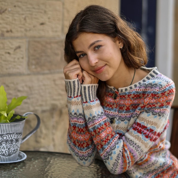 NUOVO cardigan Fairisle Westray di Eribe in colore Mallaig 100% lana Shetland