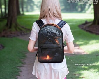 Mochila de dragón en guarida volcánica / Ilustración de fuego / Mochila clásica unisex