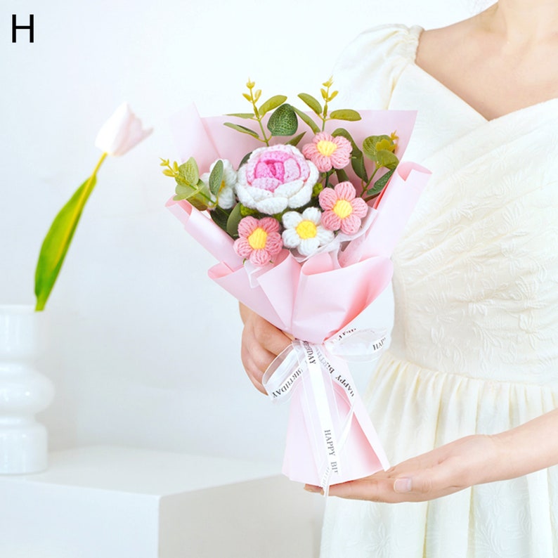 Ramo de flores de rosas de ganchillo hecho a mano, flor de punto, regalos de ramo de ganchillo, cumpleaños/día de la madre/aniversario/regalo de boda, flor eterna H